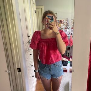 Pink top!! 💘